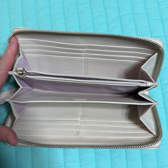 Coach Wallet - Picture 3 of 4